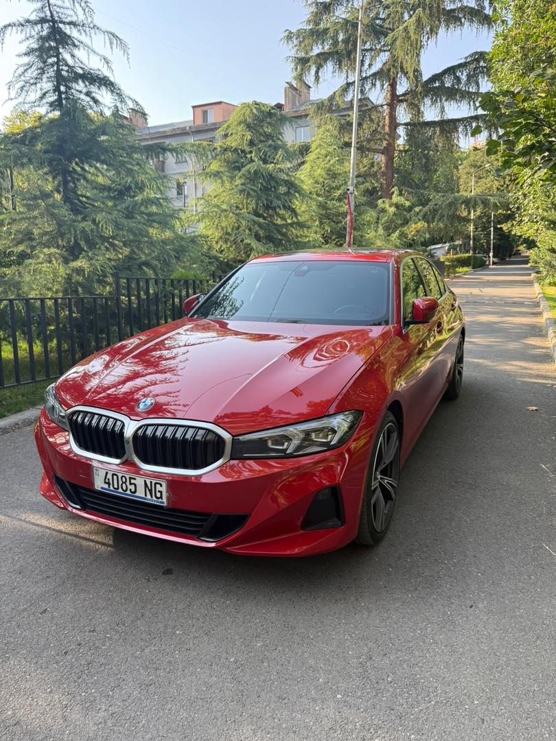 BMW 330 2023 — photo 2