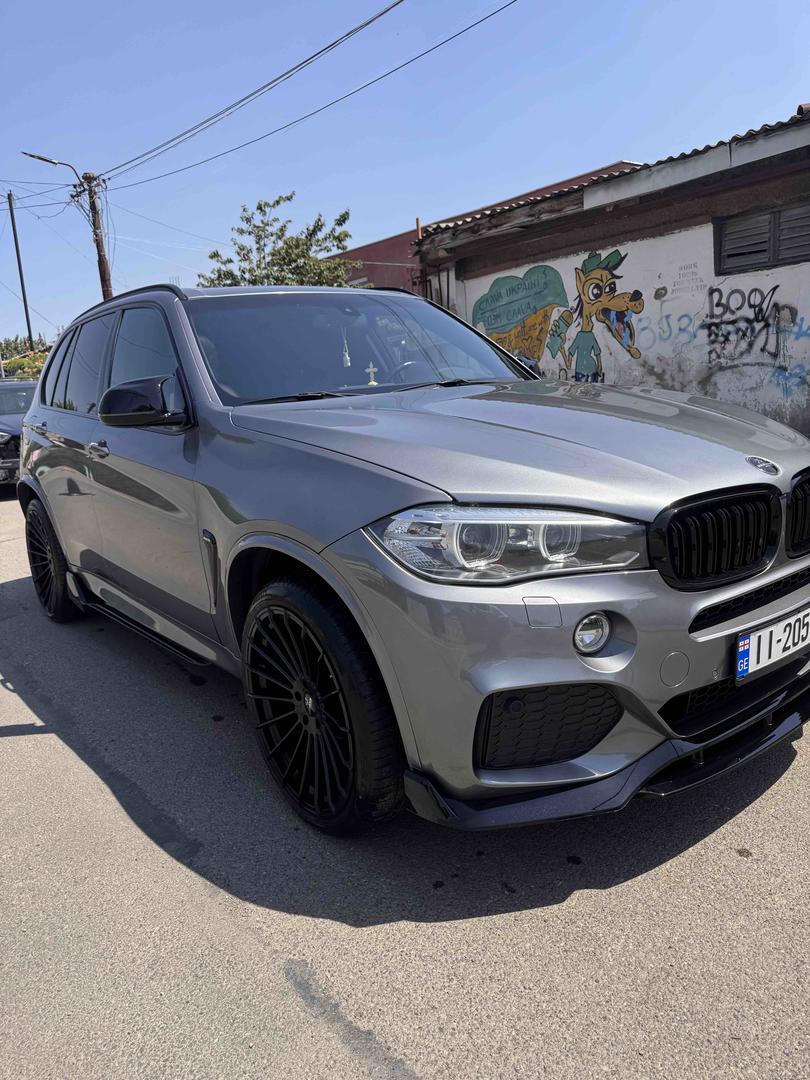 BMW X5 2016 — photo 2