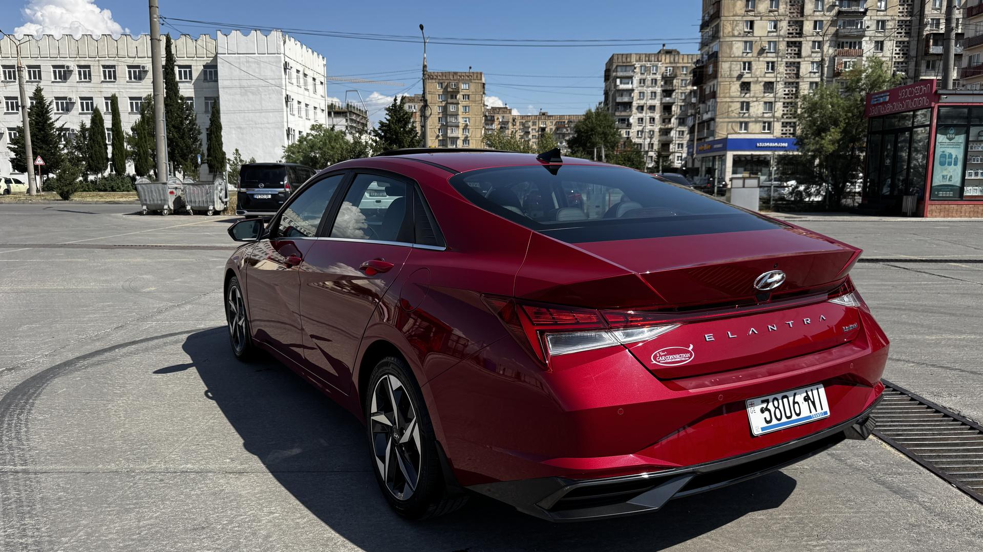 Hyundai Elantra 2022 — photo 2