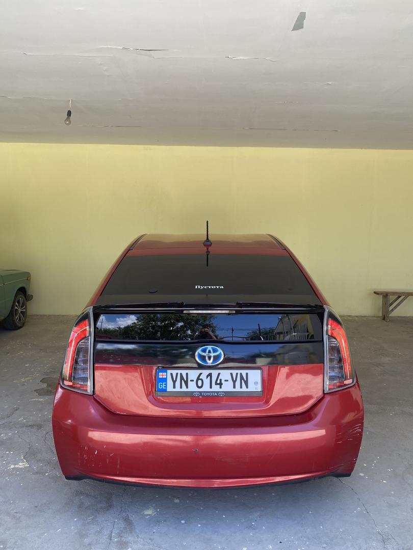 Toyota Prius 2010 — photo 2