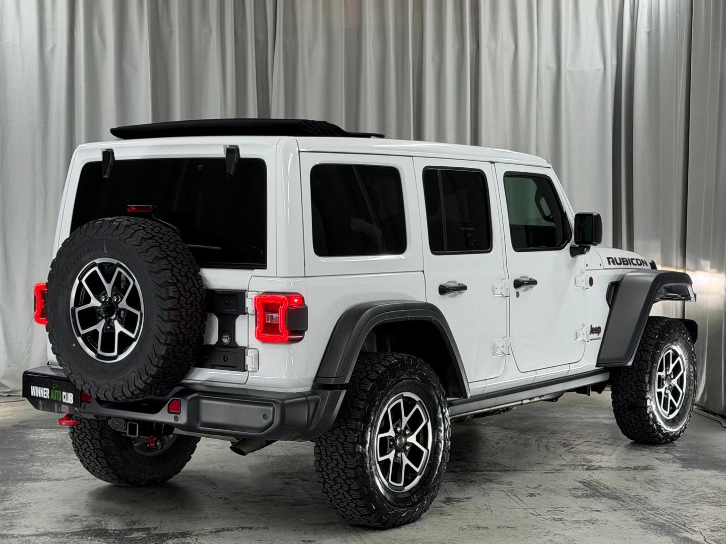 Jeep Wrangler 2024 — photo 2