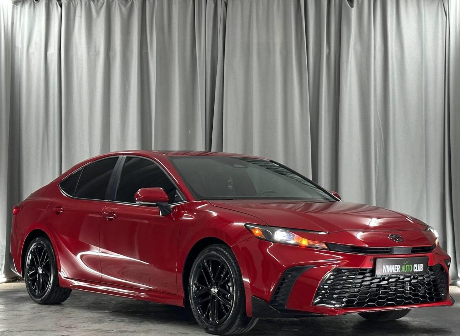 Toyota Camry 2025 — photo 2