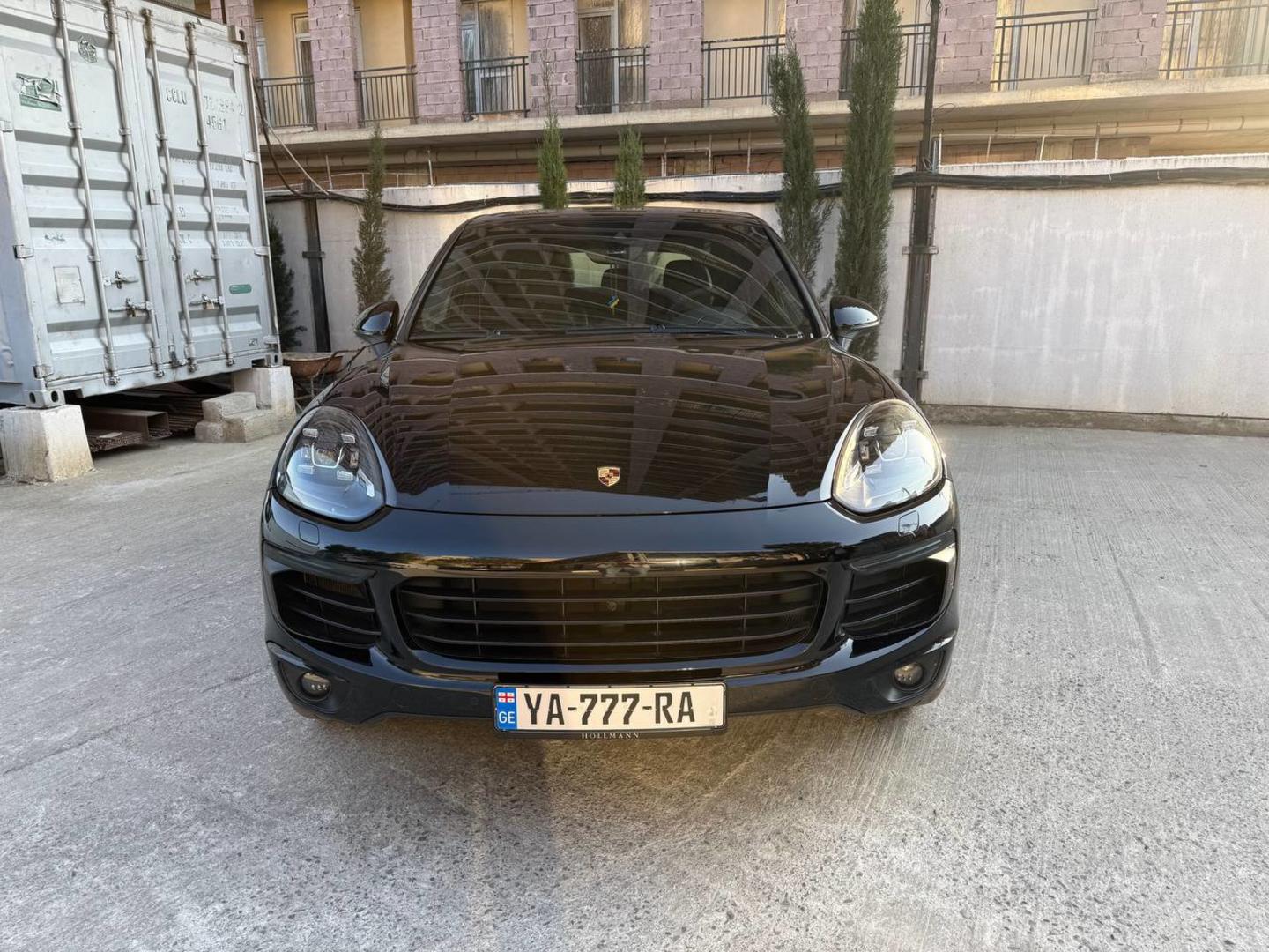 Porsche Cayenne 2017 — photo 2