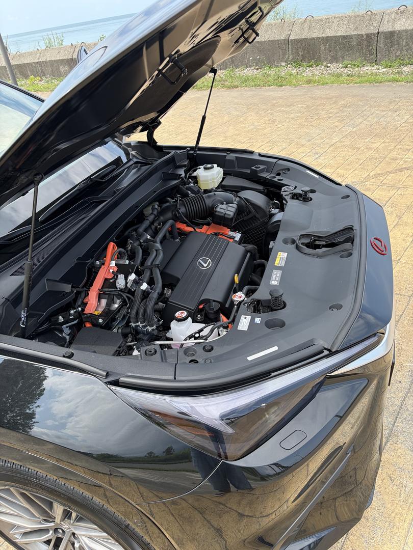 Lexus TX 500 H 2025 — photo 2