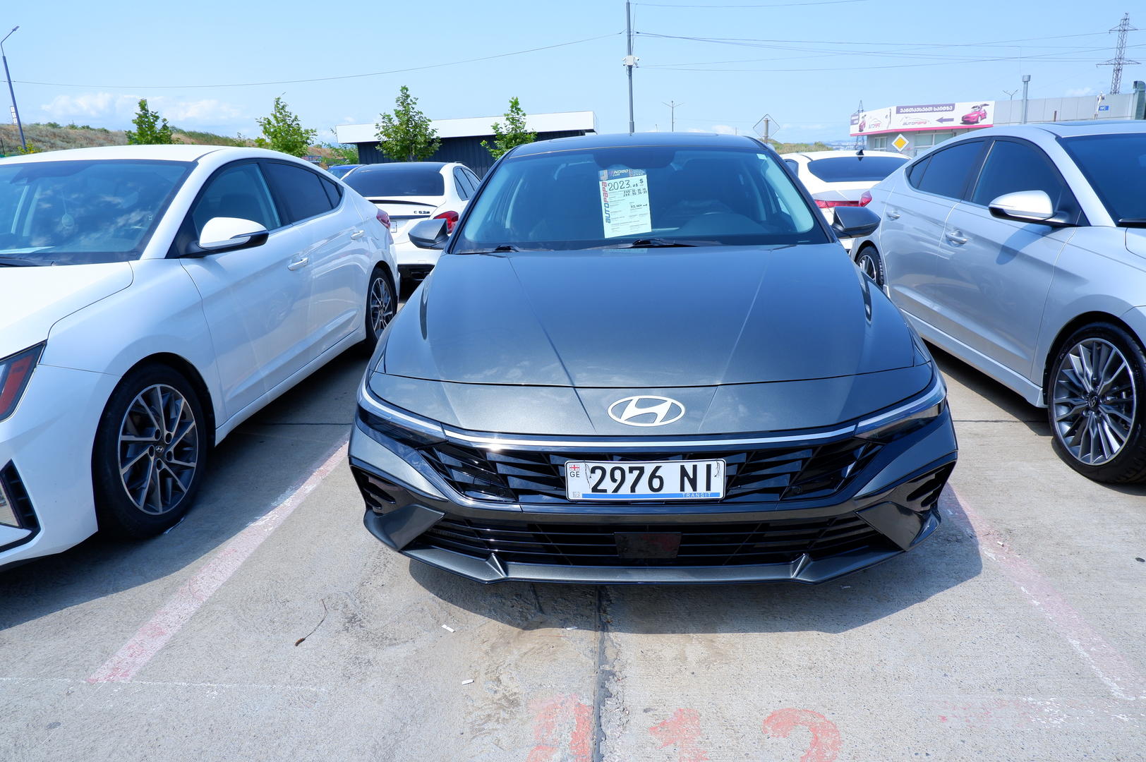 Hyundai Elantra 2023 — photo 2