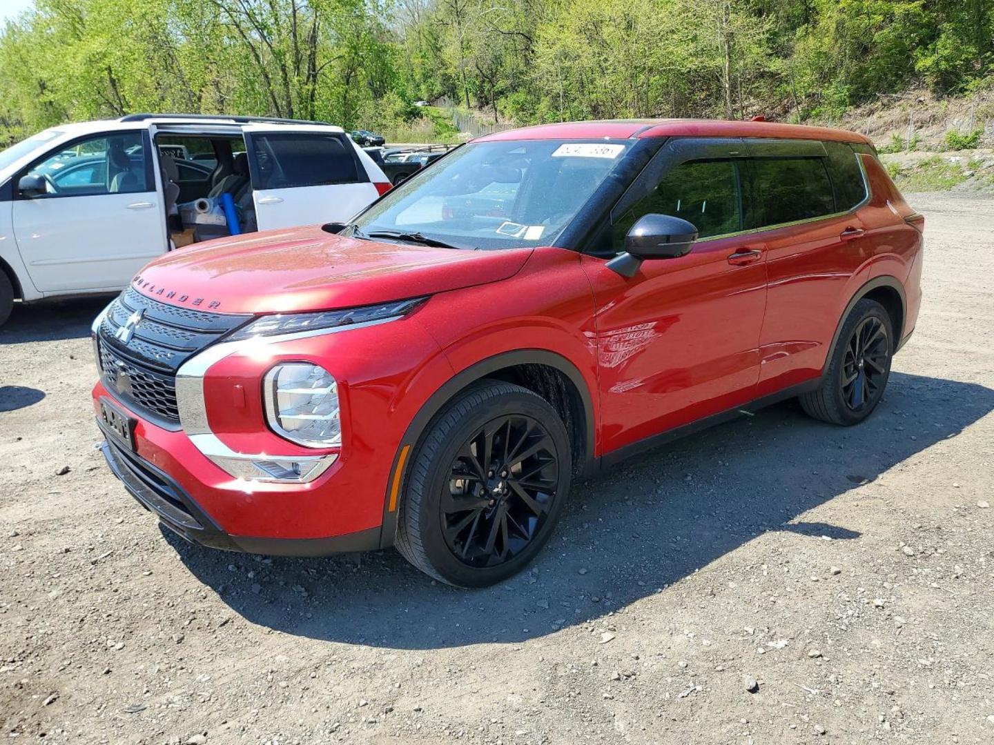 Mitsubishi Outlander 2024 — photo 2