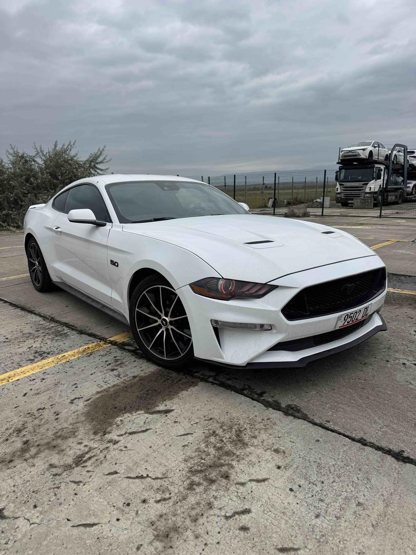 Ford Mustang 2021 — photo 2