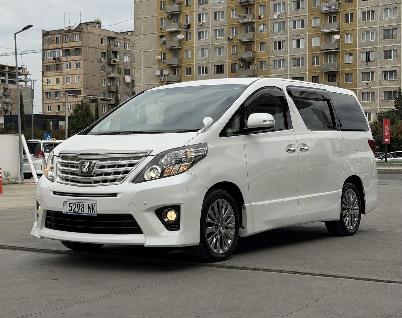 Toyota Alphard 2013 — photo 2