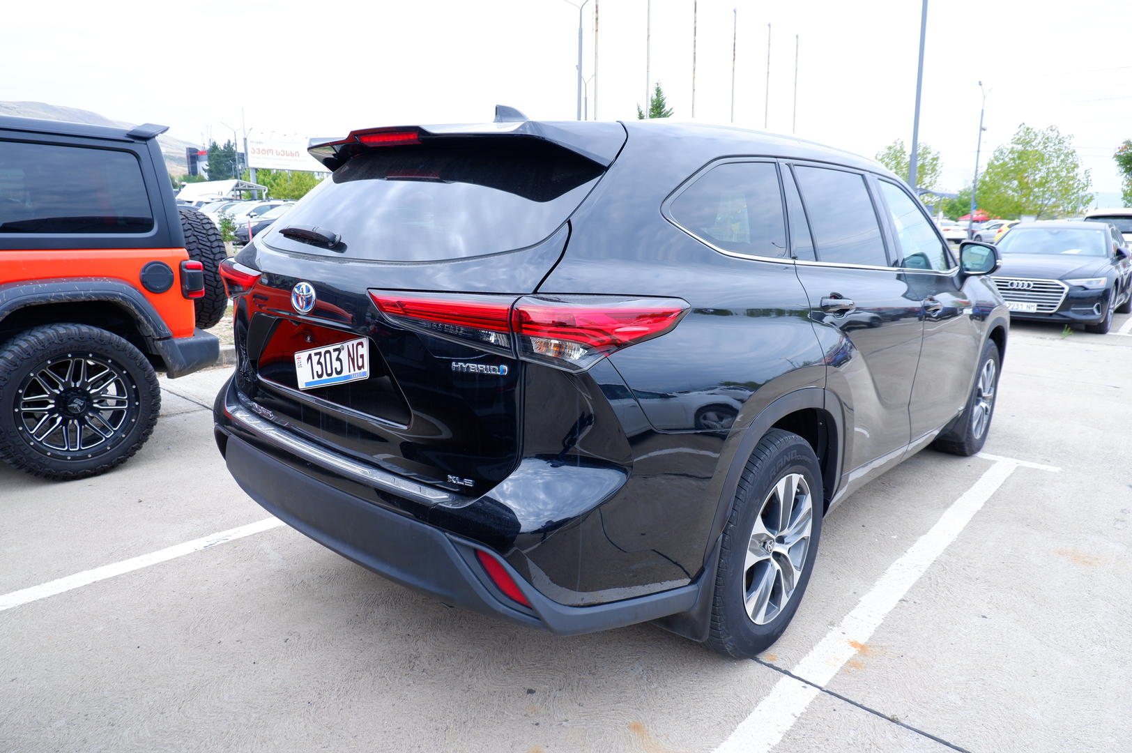 Toyota Highlander 2021 — photo 2