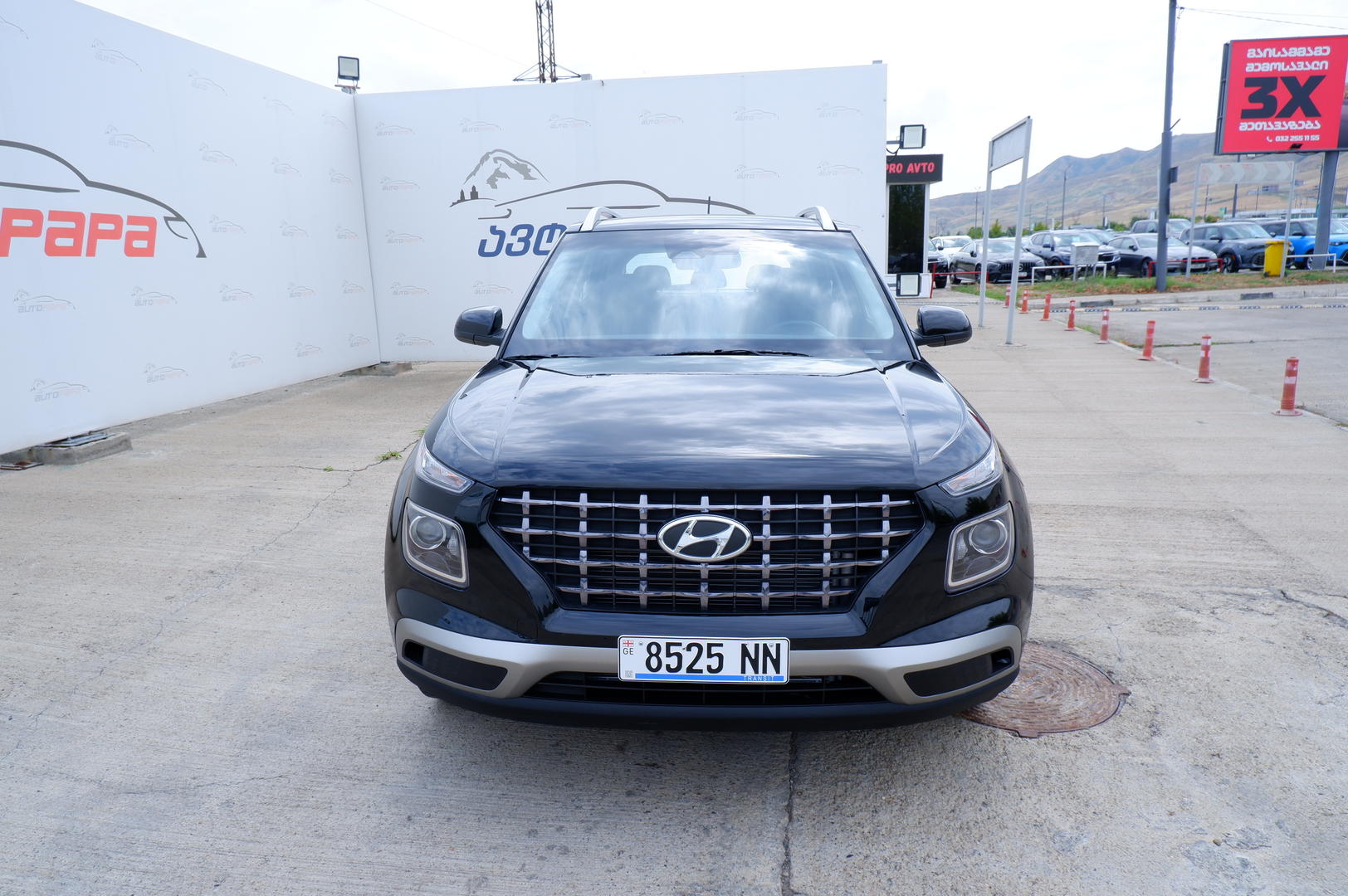 Hyundai Venue 2023 — photo 2