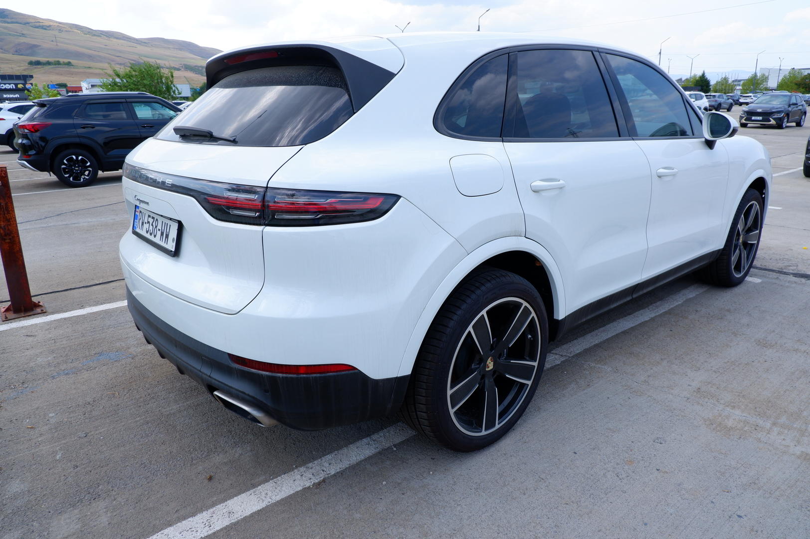 Porsche Cayenne 2019 — photo 2