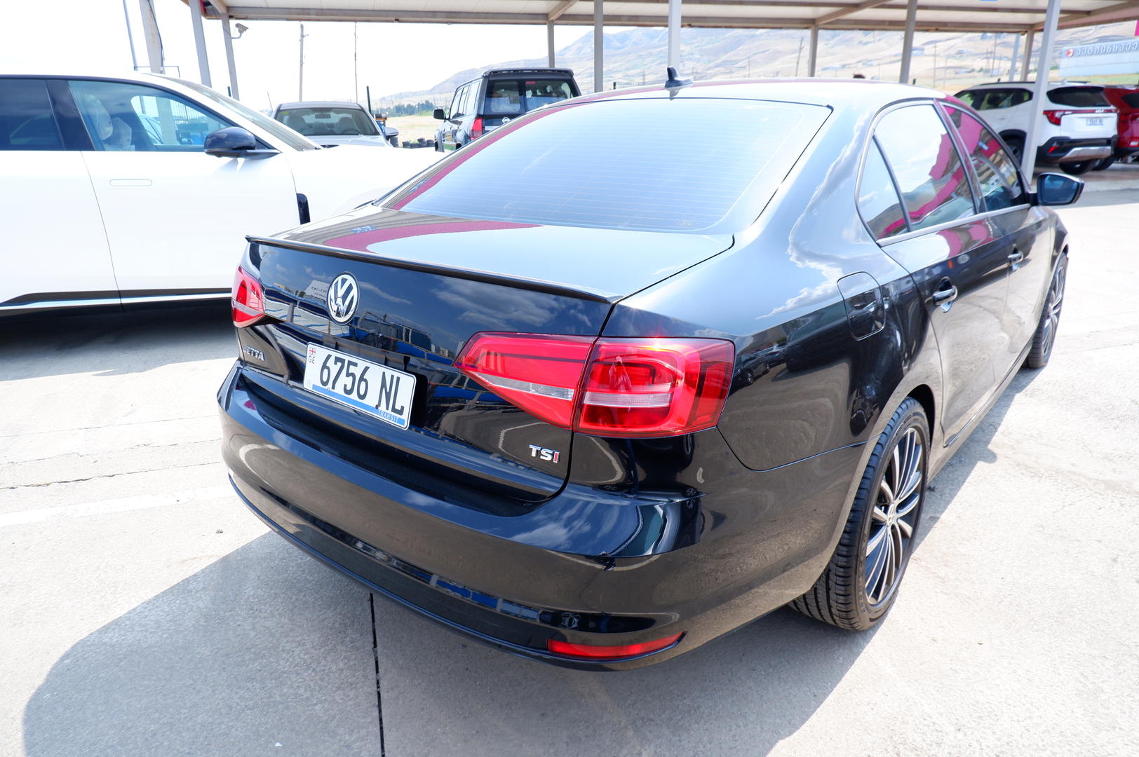 Volkswagen Jetta 2015 — photo 2