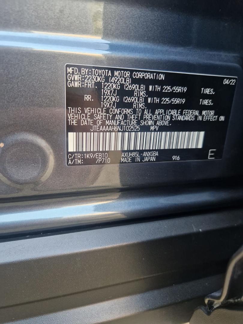 Toyota Venza 2022 — photo 2