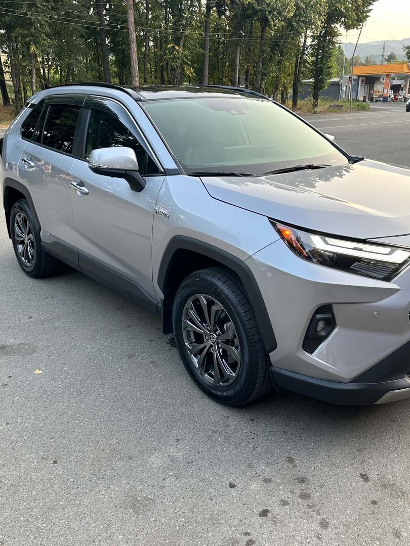 Toyota RAV4 2023 — photo 2