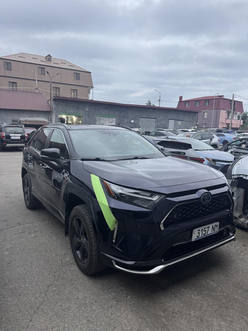 Toyota RAV4 2021 — photo 2