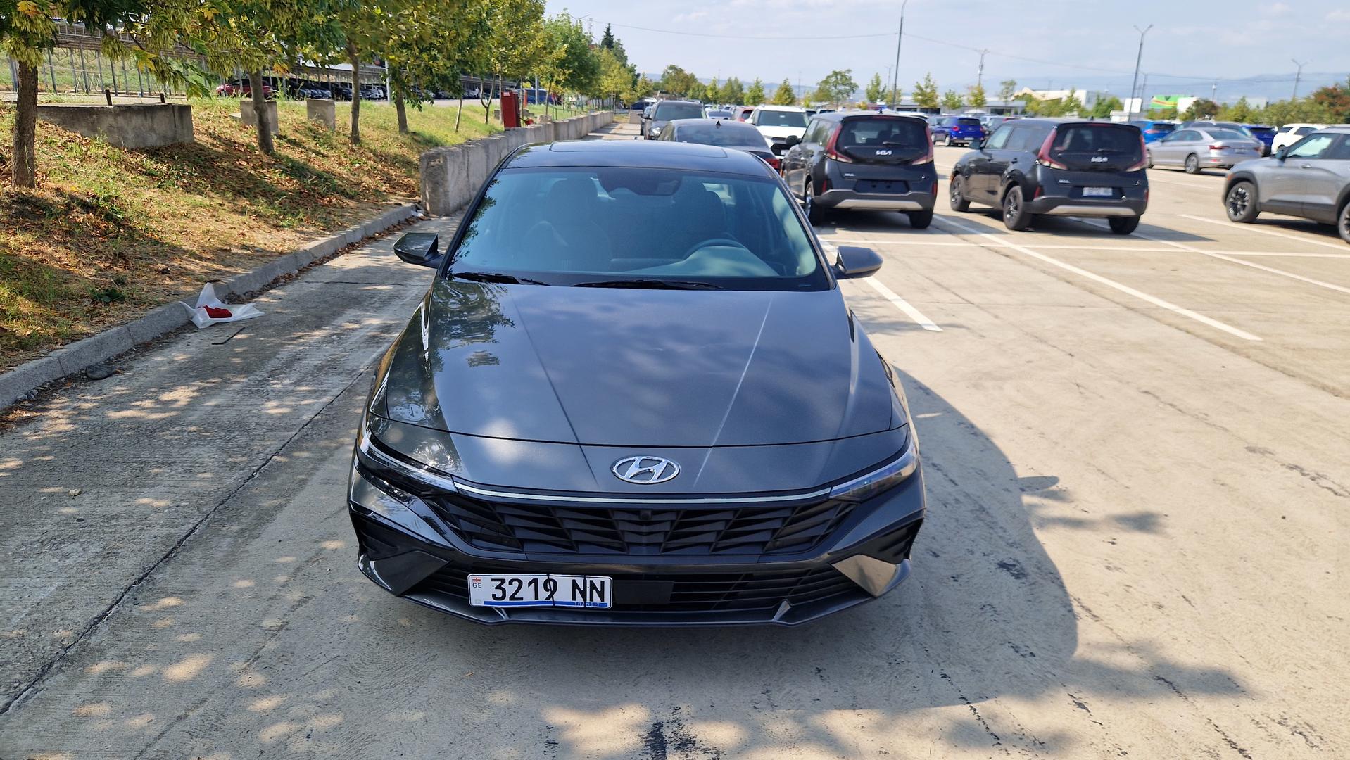 Hyundai Elantra 2024 — photo 2