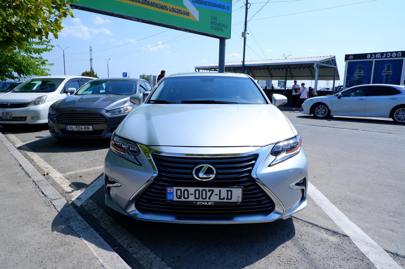 Lexus ES 300 2014 — photo 2