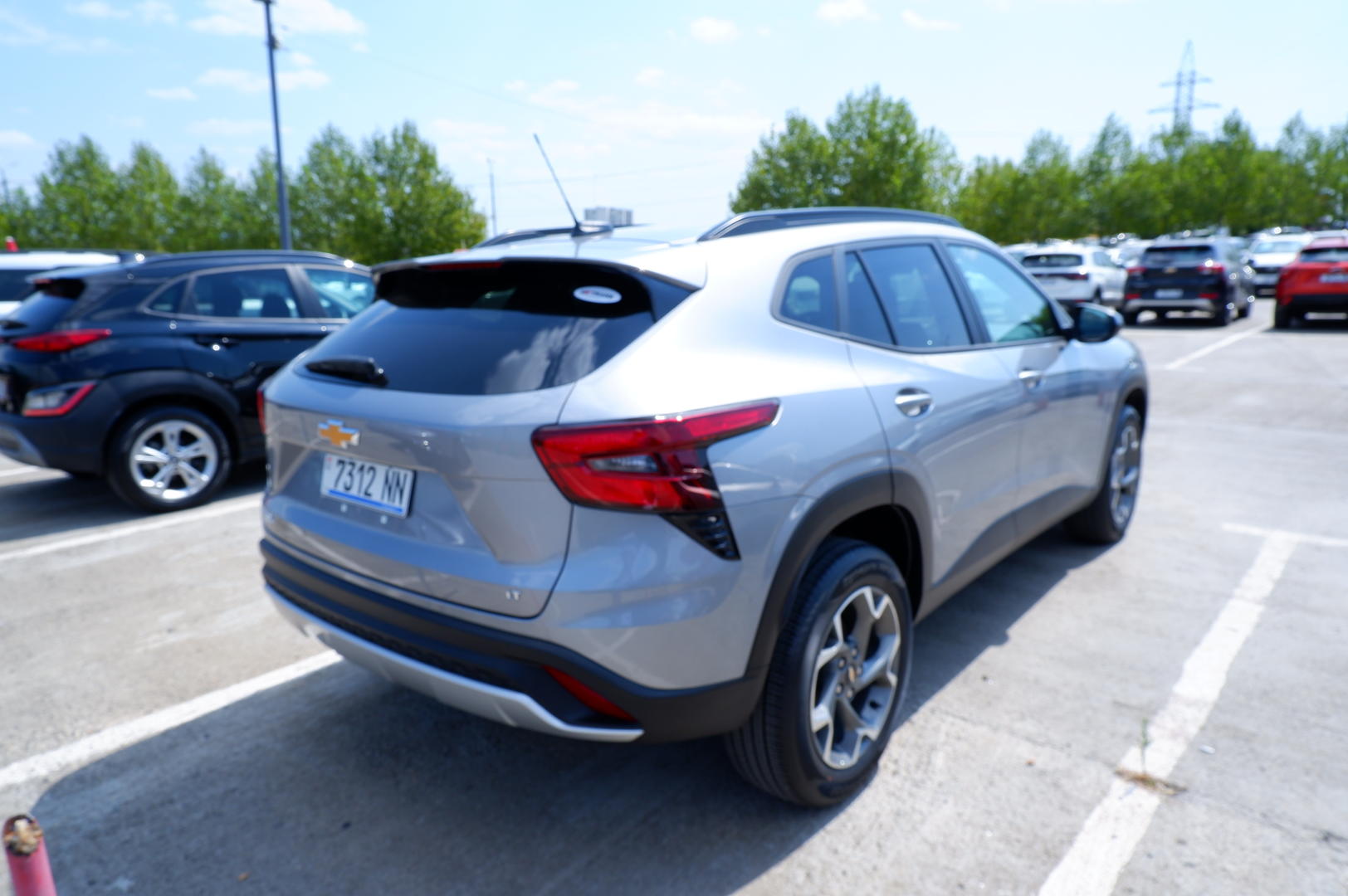 Chevrolet Trax 2023 — photo 2