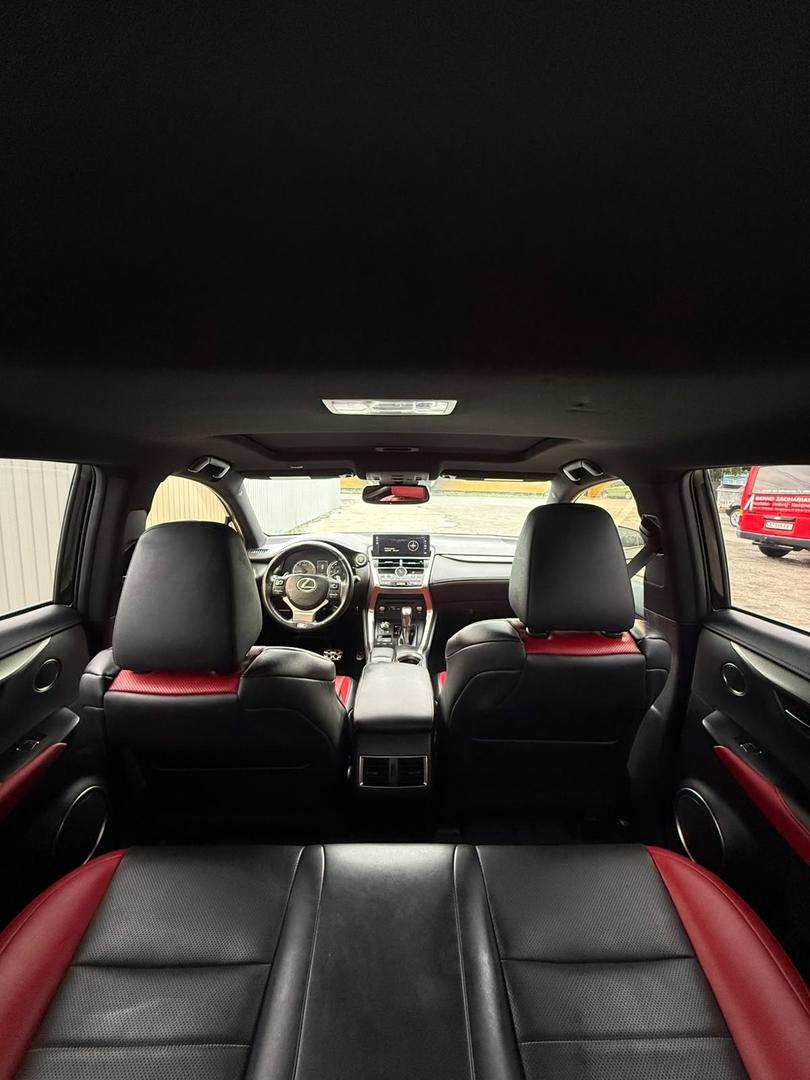 Lexus NX 300