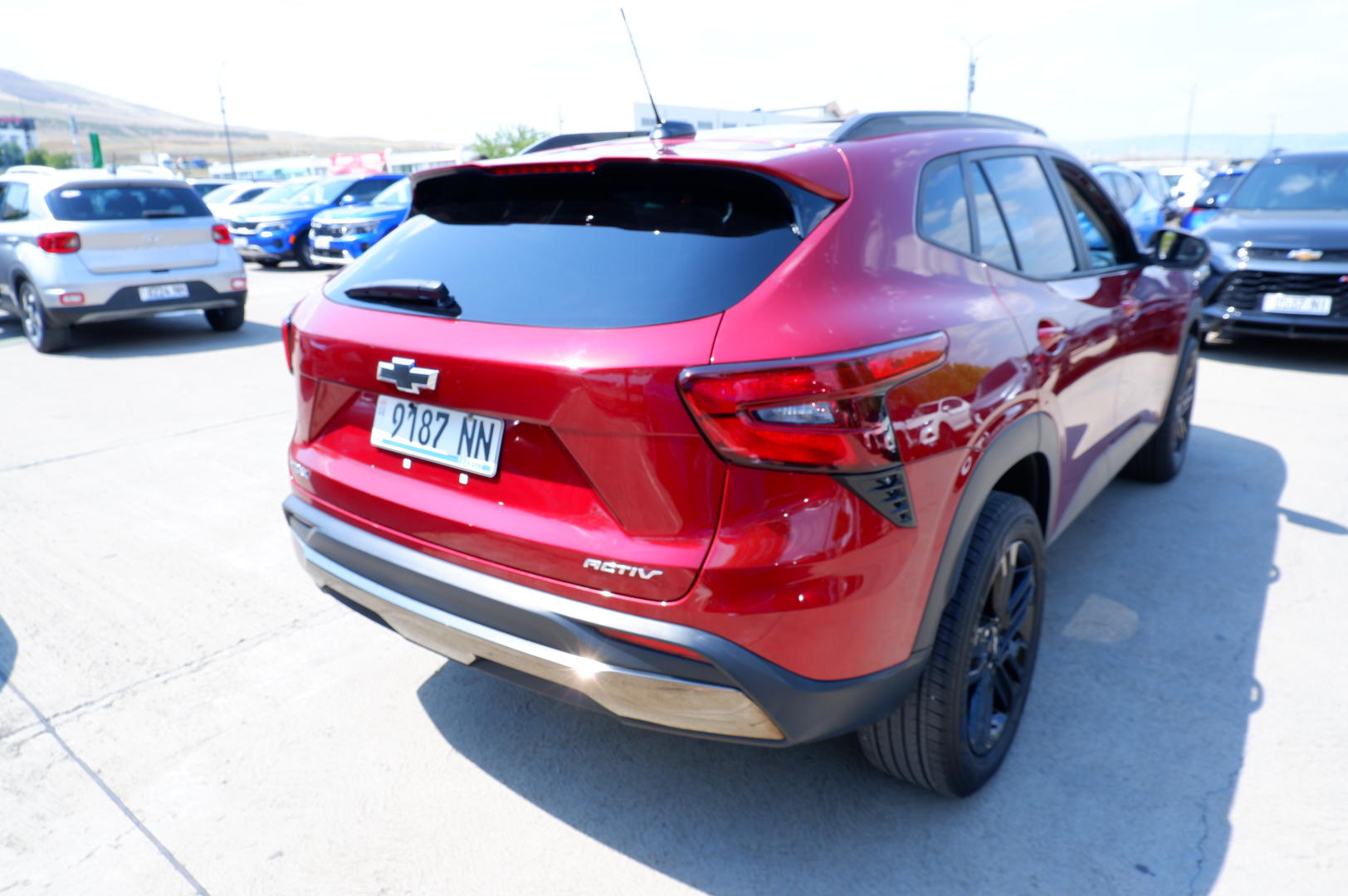 Chevrolet Trax 2023 — photo 2