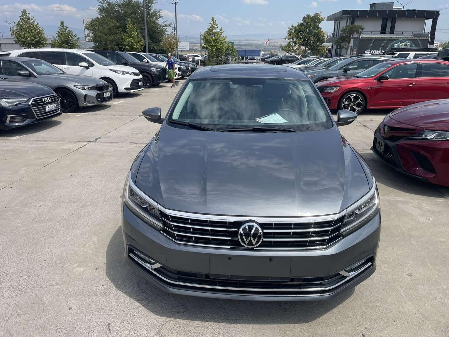Volkswagen Passat 2017 — photo 2