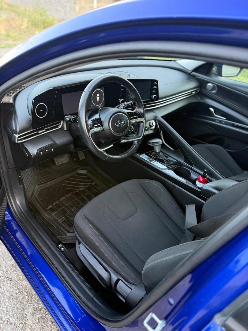 Hyundai Elantra 2021 — photo 2