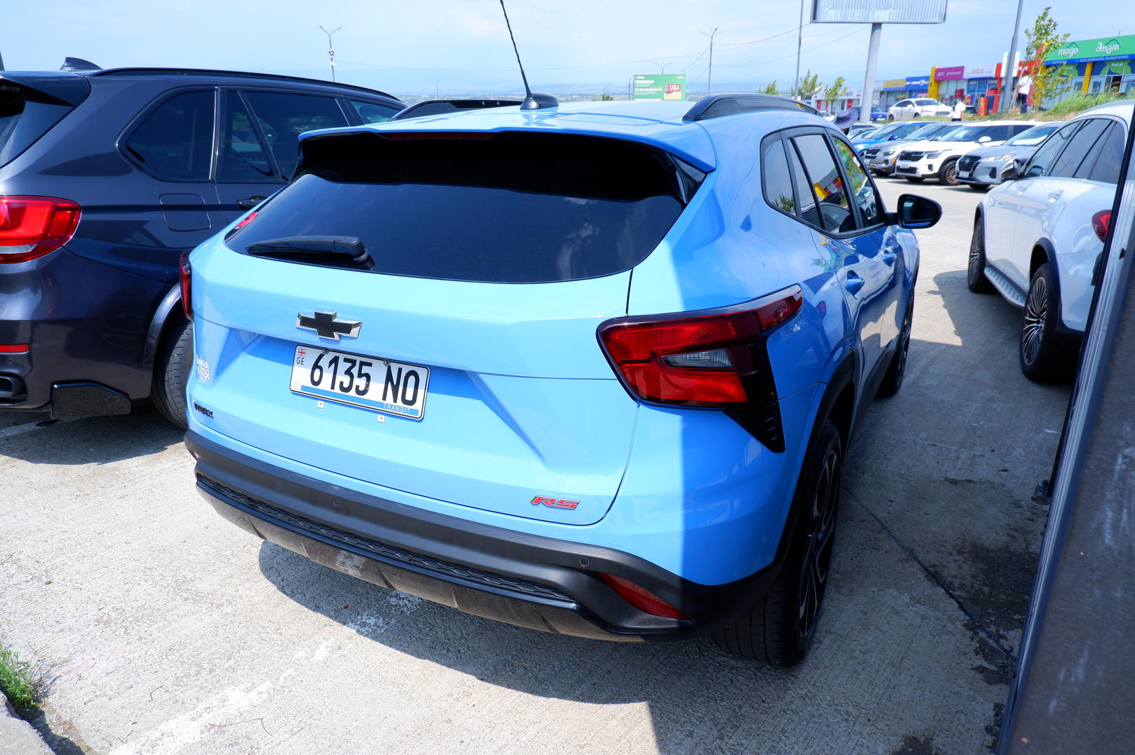 Chevrolet Trax 2023 — photo 2