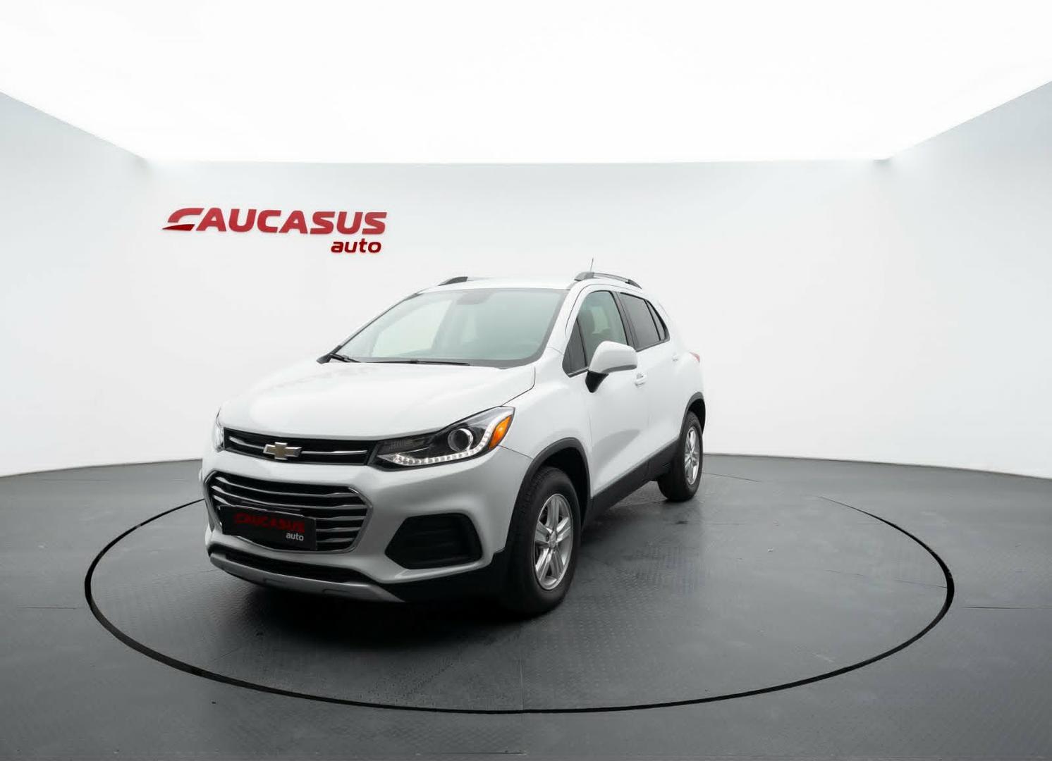 Chevrolet Trax 2022 — photo 2