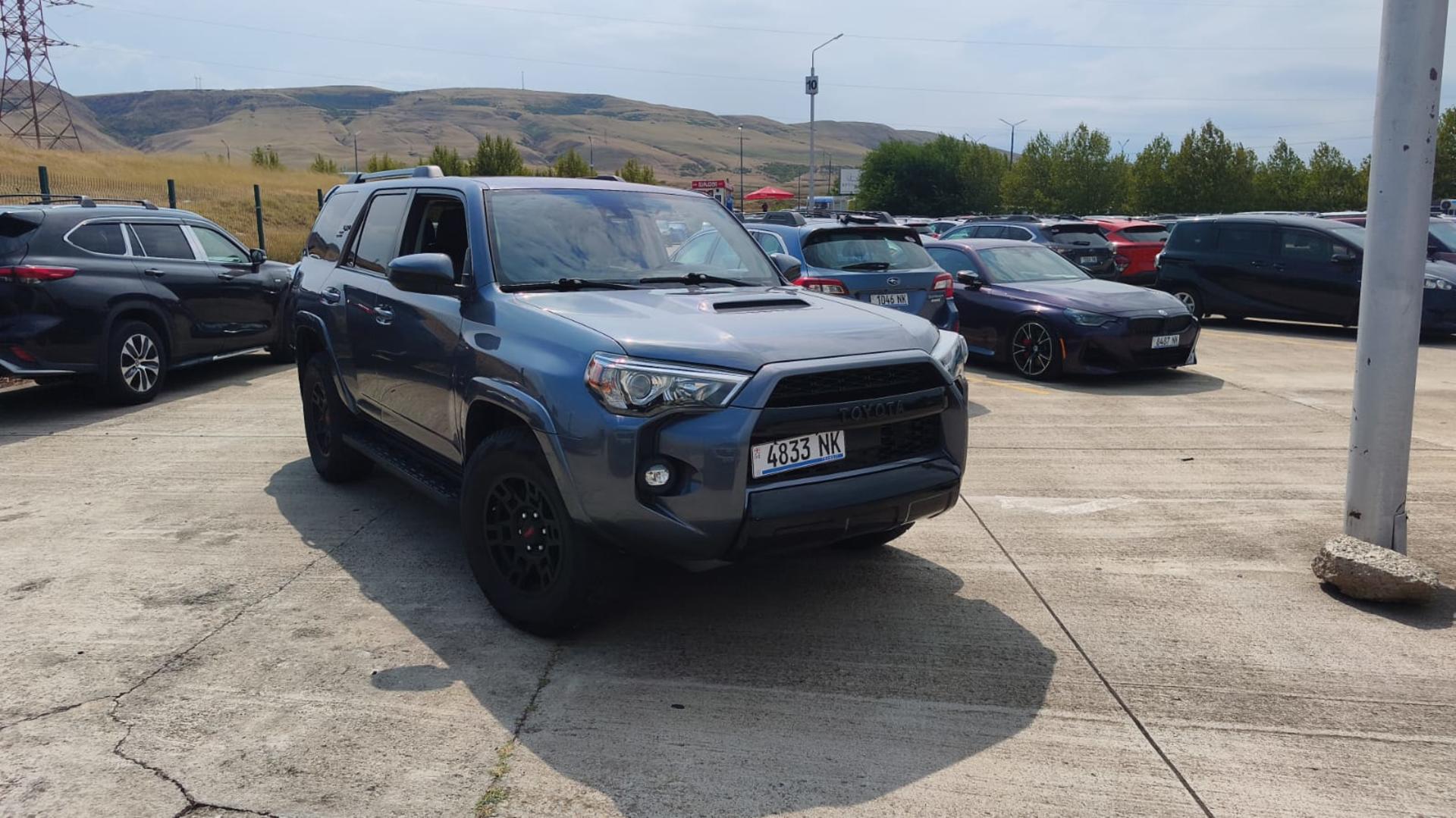 Toyota 4Runner 2021 — photo 2