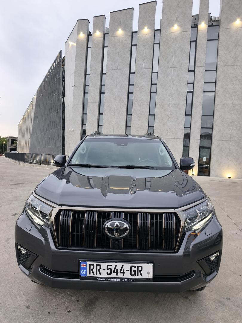 Toyota Land Cruiser Prado 2022 — photo 2