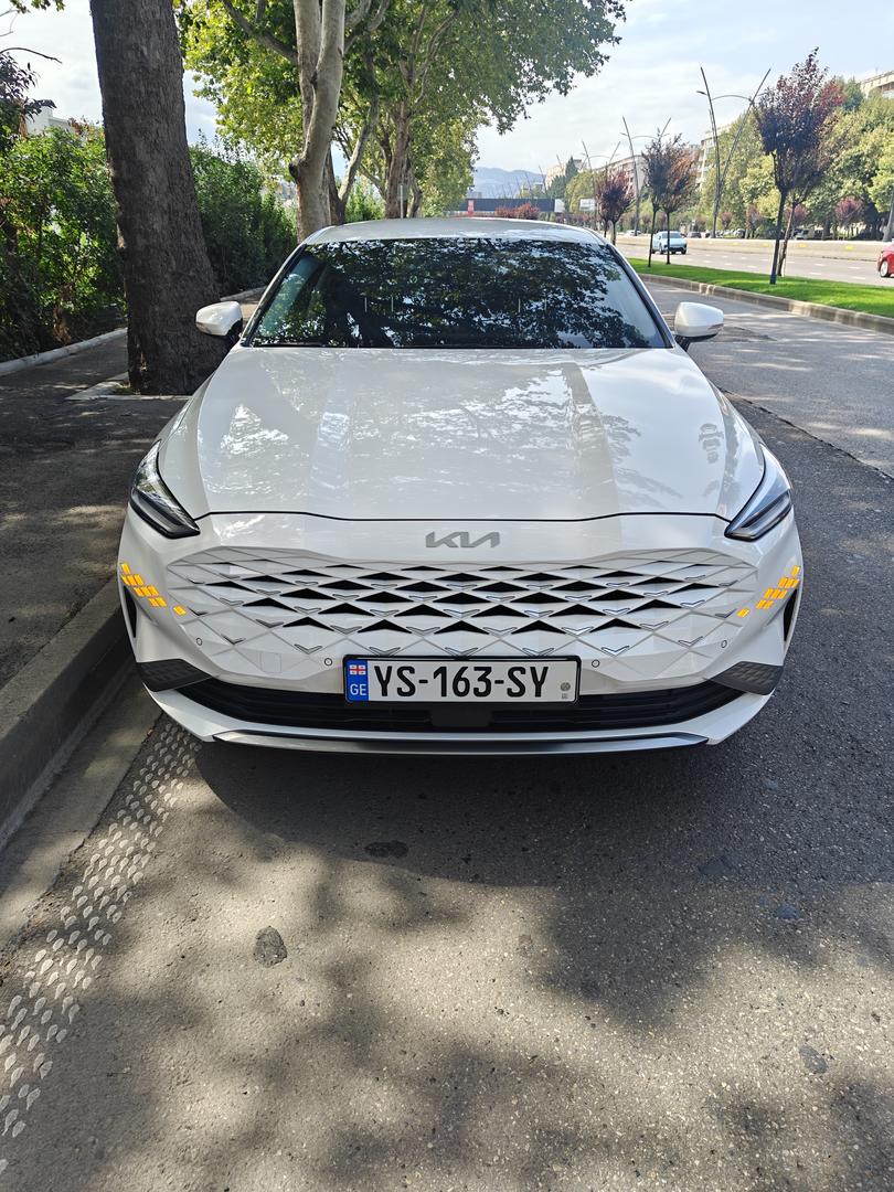 Kia K5 2023 — photo 2