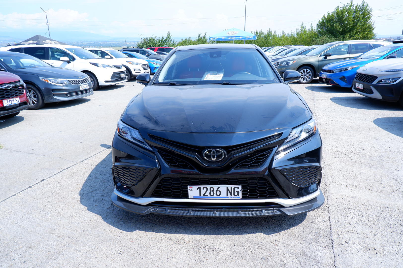 Toyota Camry 2021 — photo 2