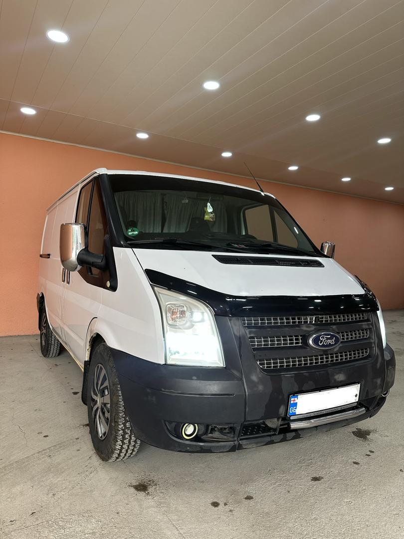 Ford Transit 2011 — photo 2