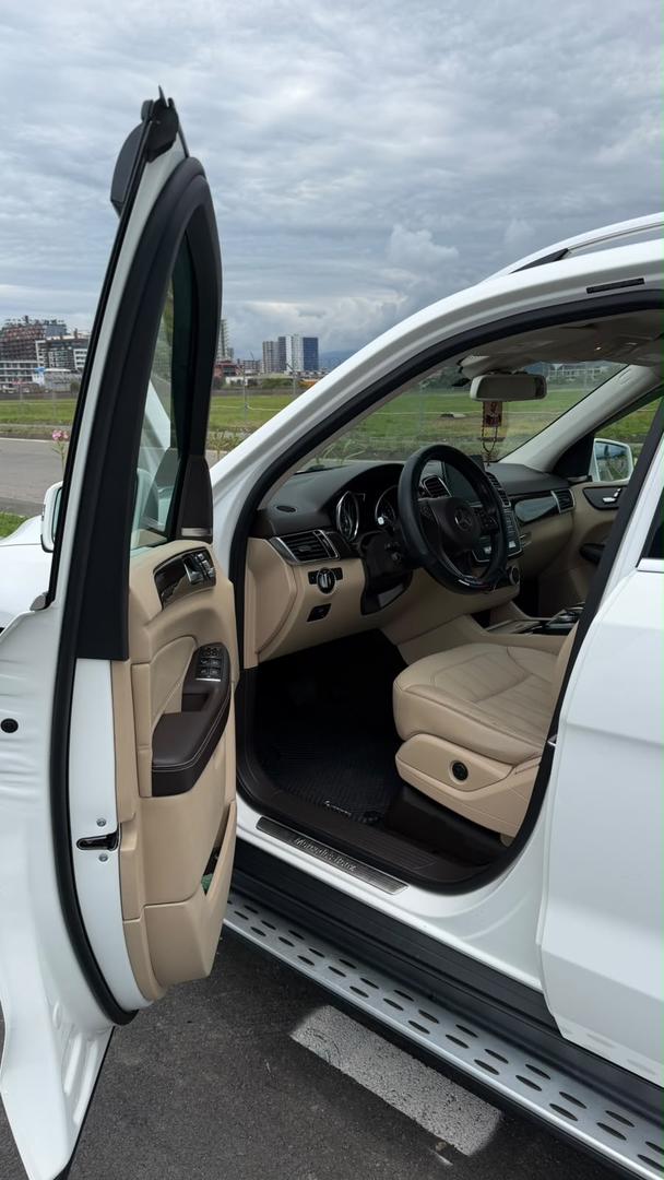 Mercedes-Benz GLE 350 2018 — photo 2