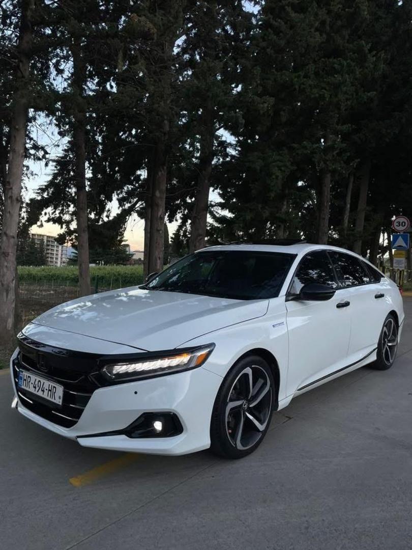 Honda Accord 2018 — photo 2