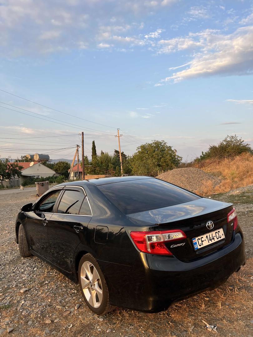 Toyota Camry 2013 — photo 2