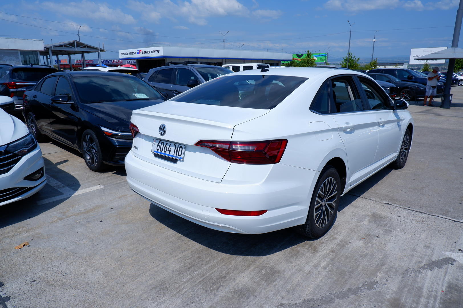 Volkswagen Jetta 2021 — photo 2