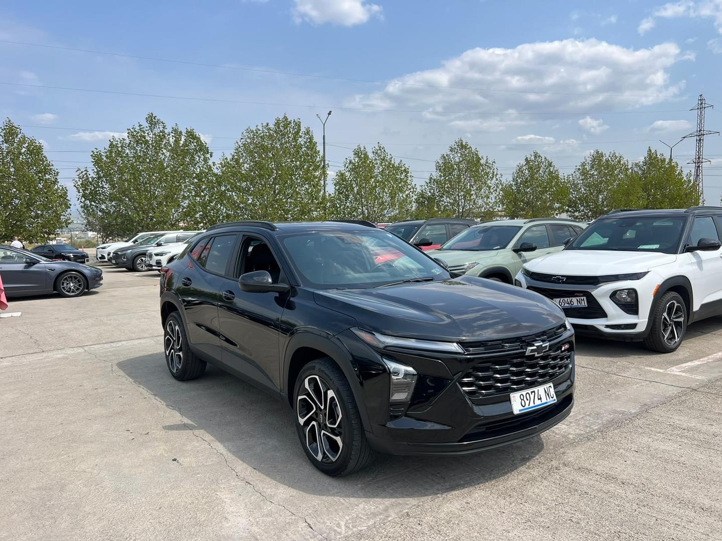 Chevrolet Trax 2023 — photo 2