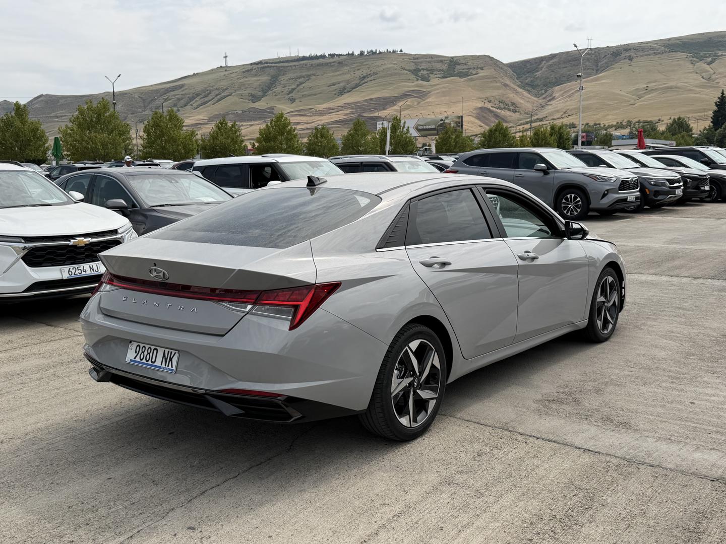 Hyundai Elantra 2023 — photo 2
