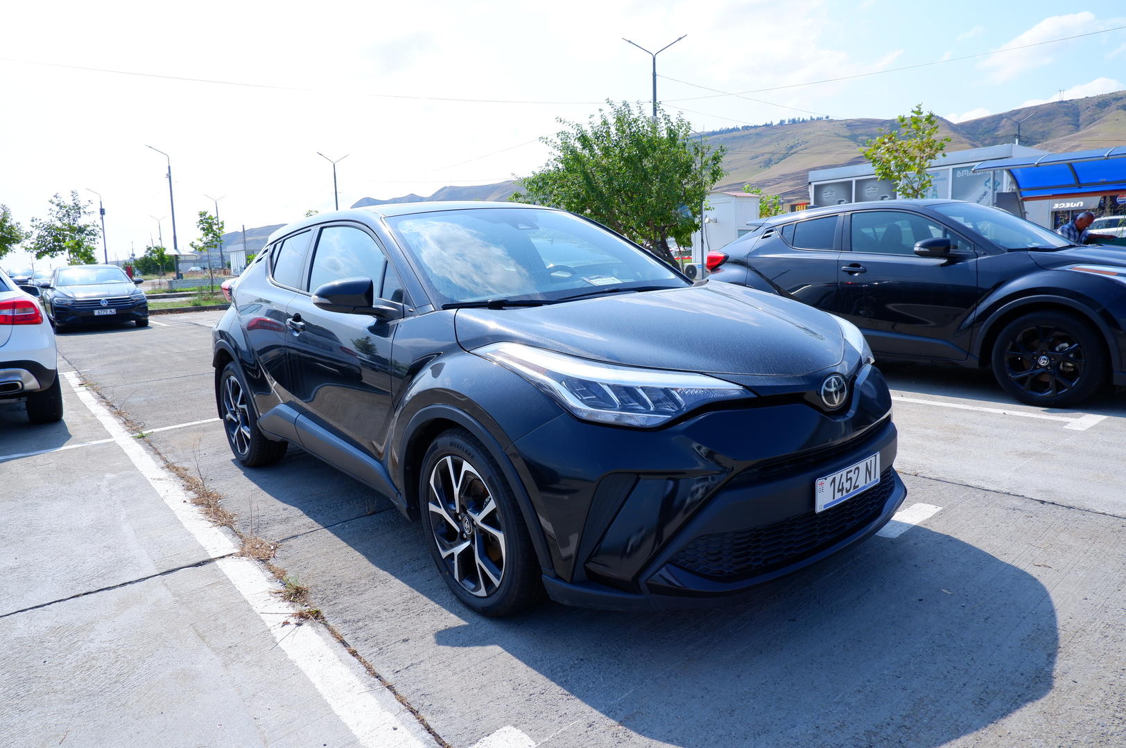Toyota C-HR 2022 — photo 2