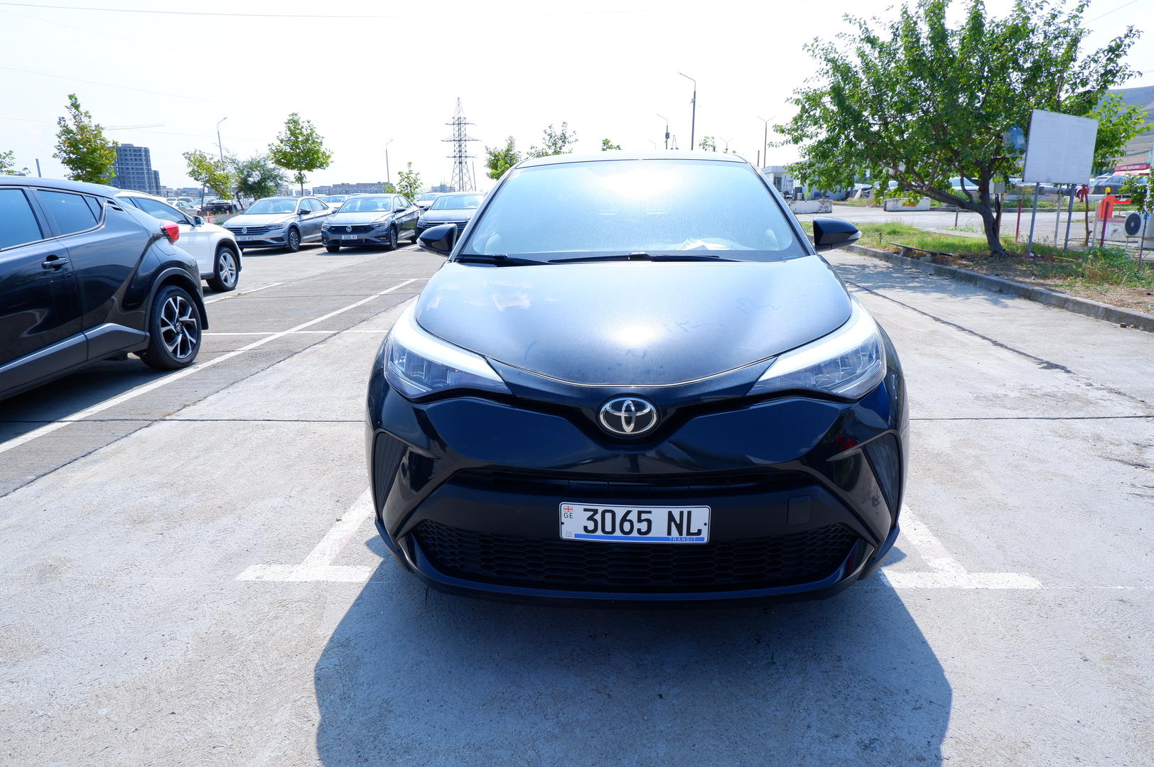 Toyota C-HR 2022 — photo 2