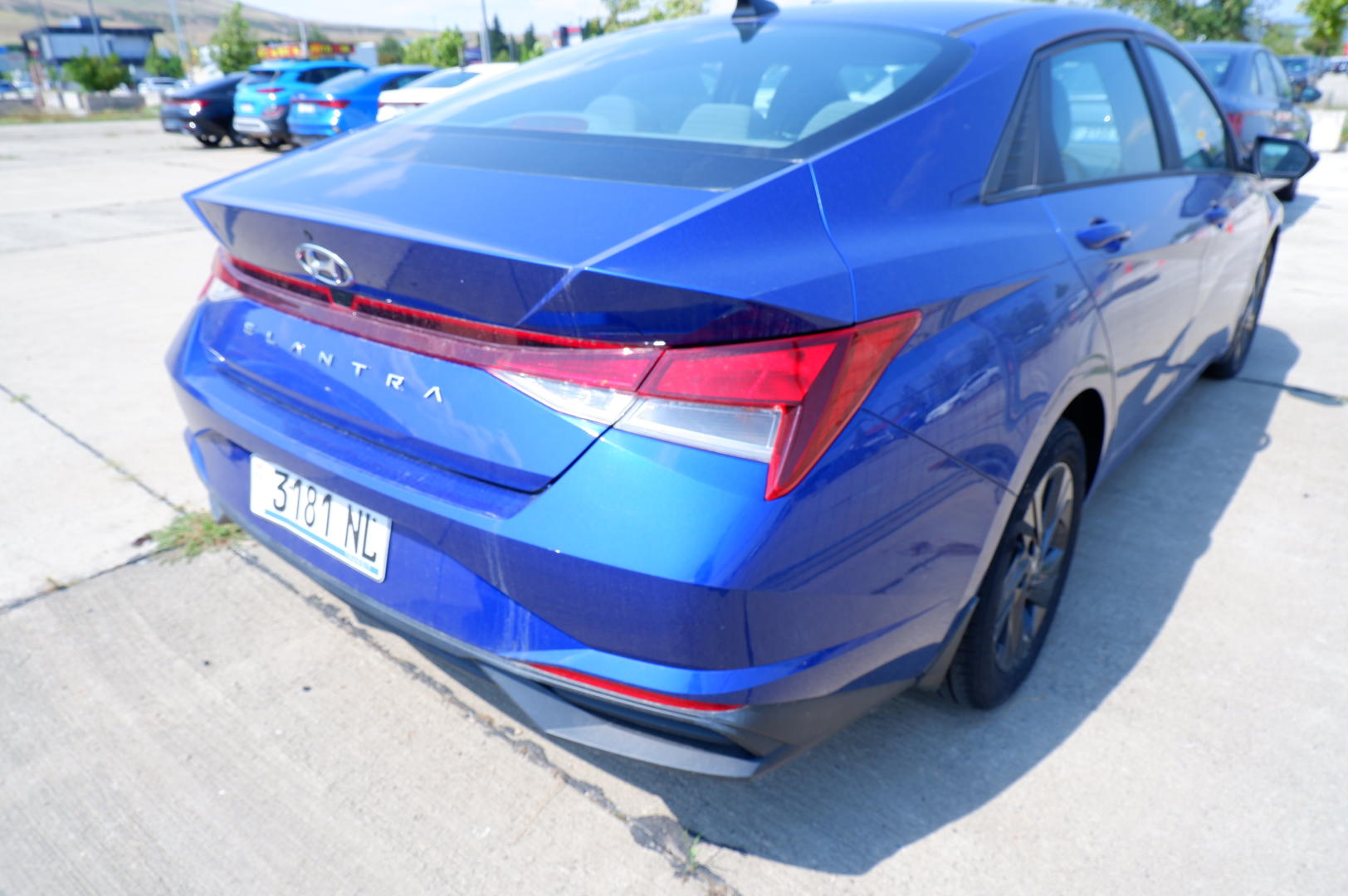 Hyundai Elantra 2021 — photo 2