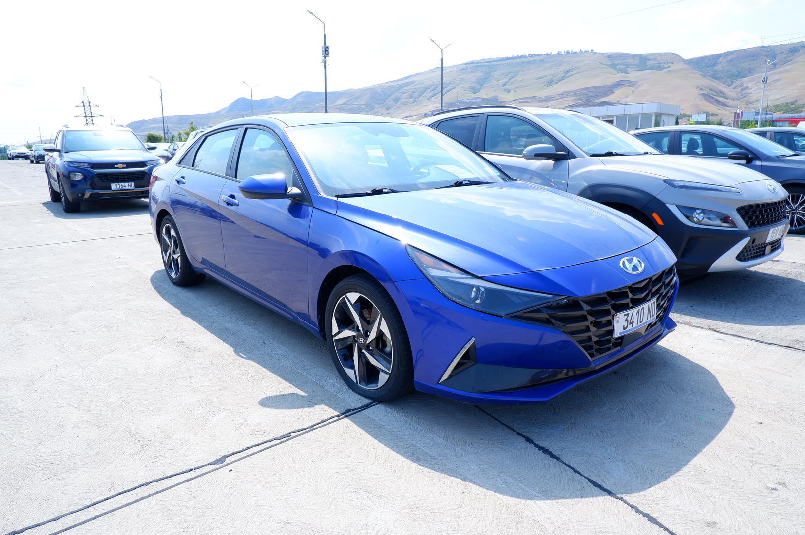 Hyundai Elantra 2022 — photo 2