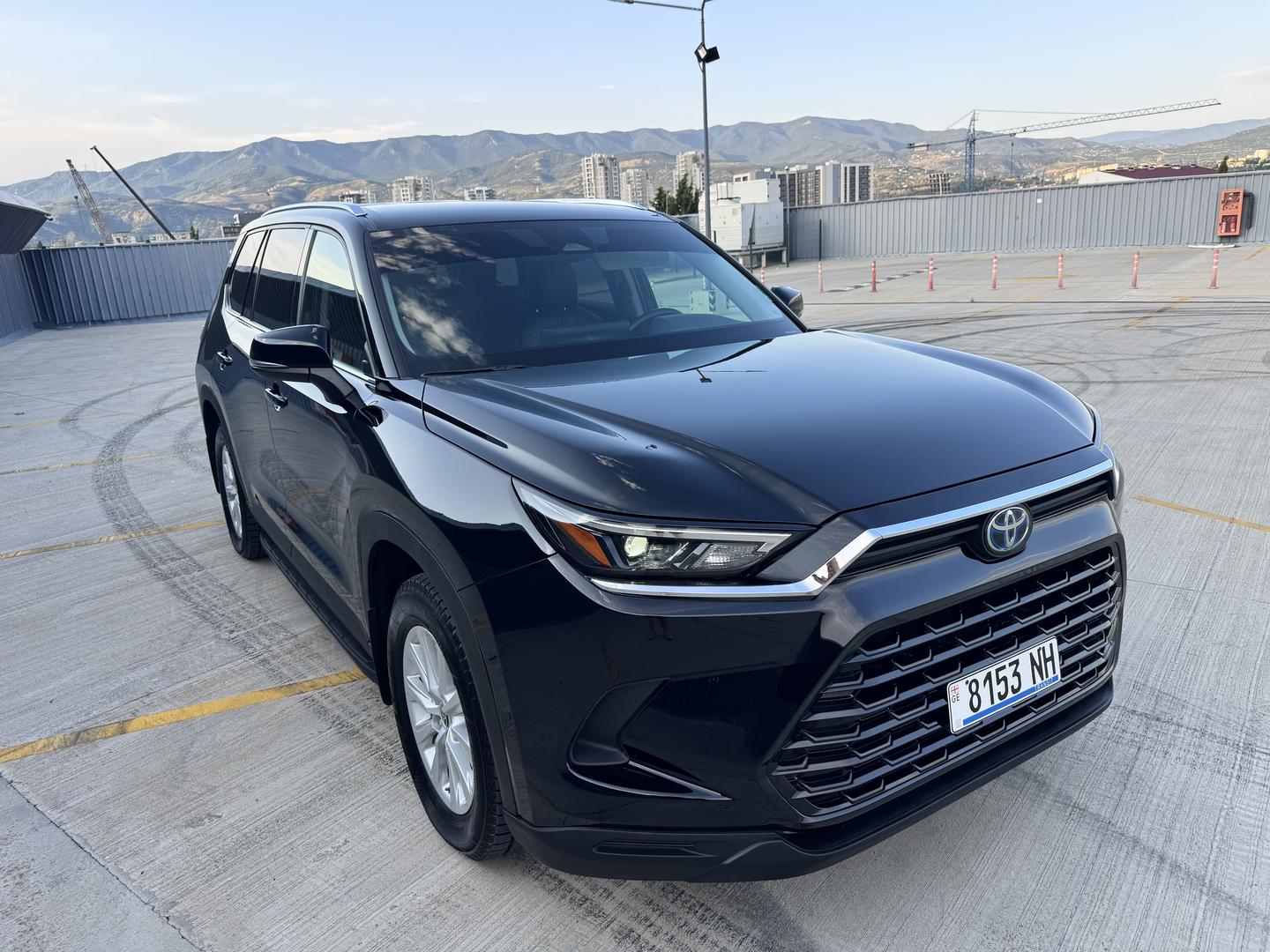 Toyota Grand Highlander 2023 — photo 2