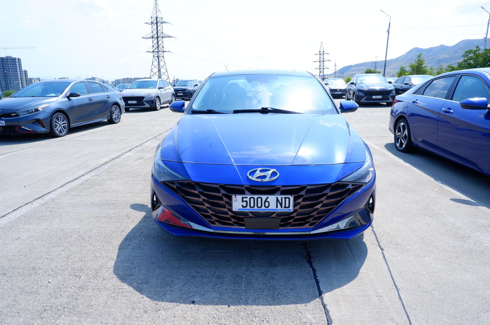 Hyundai Elantra 2022 — photo 2