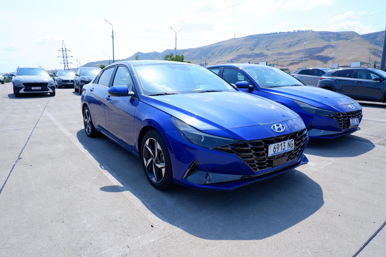 Hyundai Elantra 2022 — photo 2