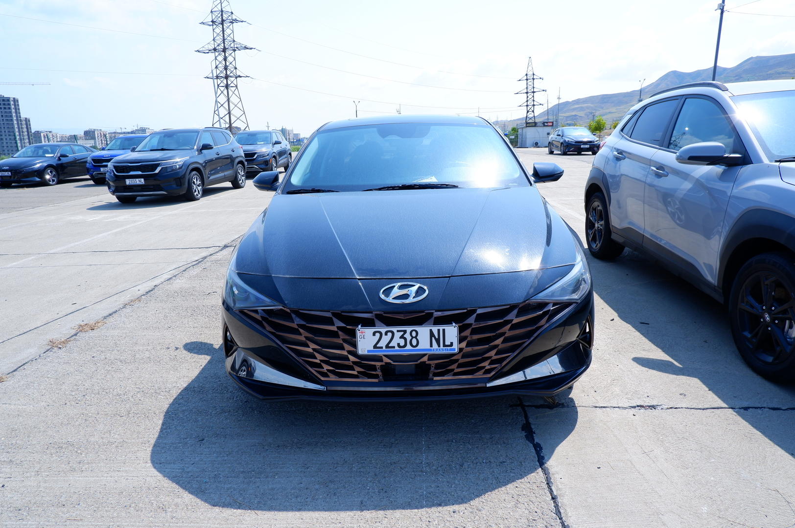 Hyundai Elantra 2023 — photo 2