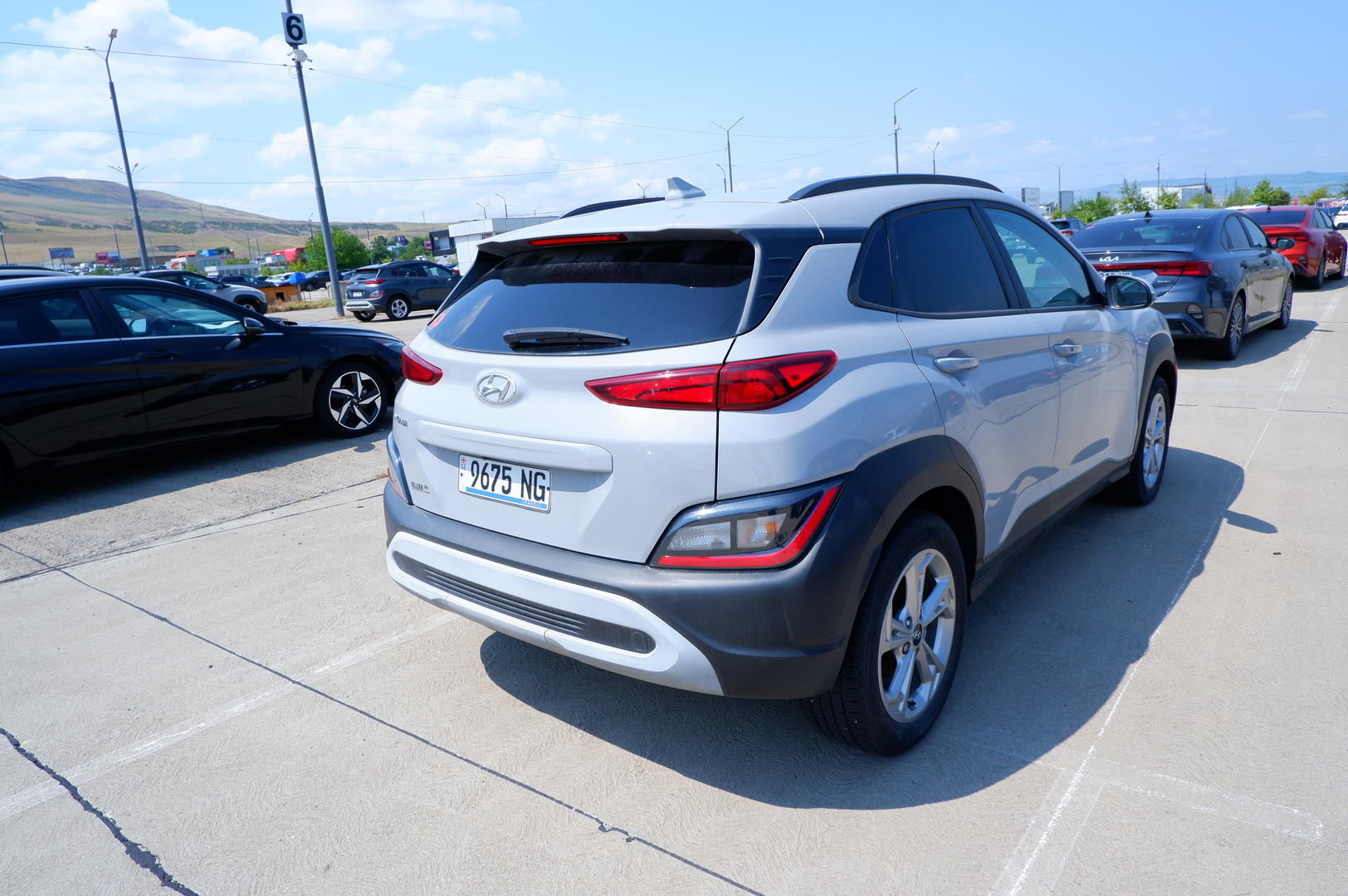 Hyundai Kona 2023 — photo 2