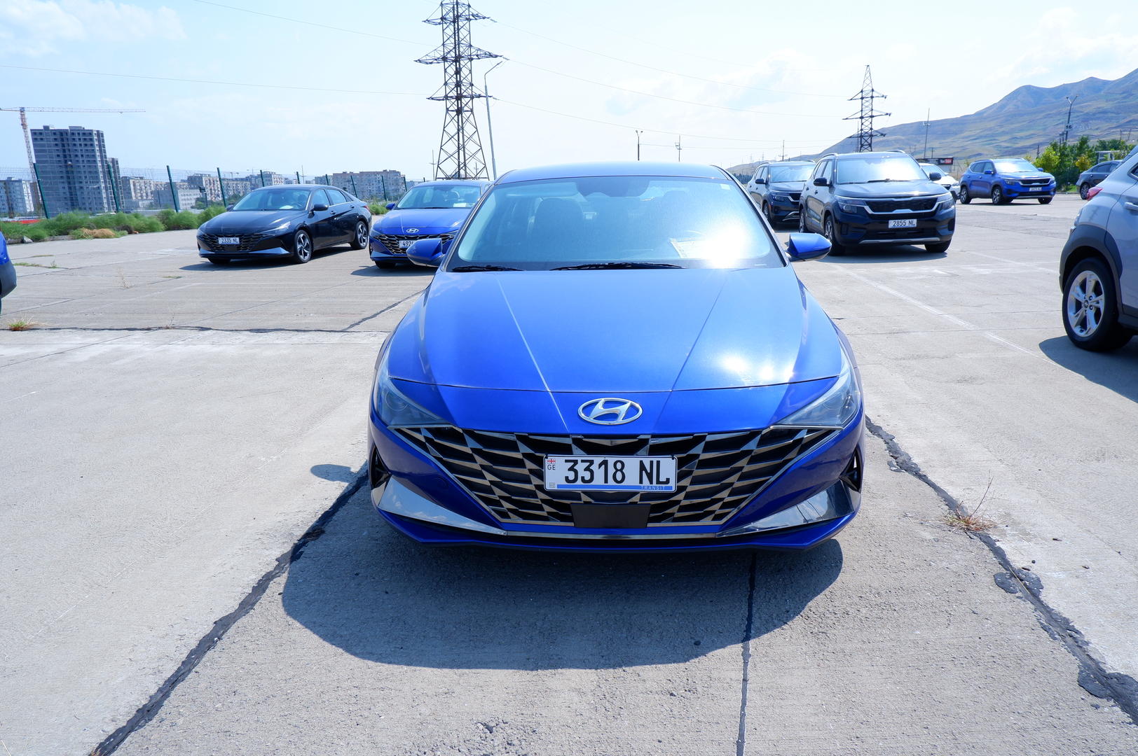 Hyundai Elantra 2023 — photo 2