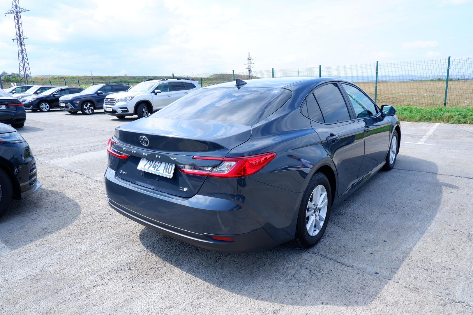 Toyota Camry 2024 — photo 2